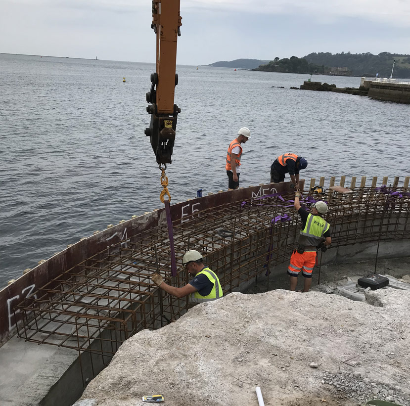 Sea defence engineering at Plymouth Hoe 