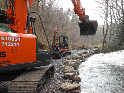 Dredging the river at Bovey Tracey