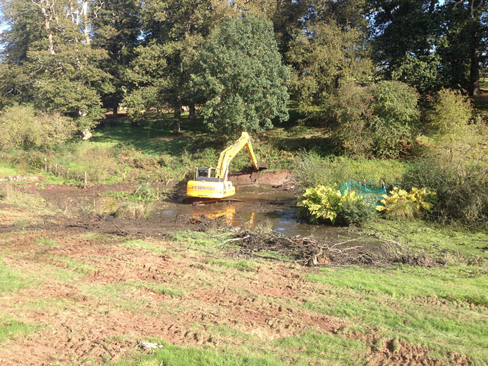 Lake de-silting project near Plymouth