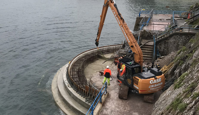 Coastal engineering at Plymouth Hoe